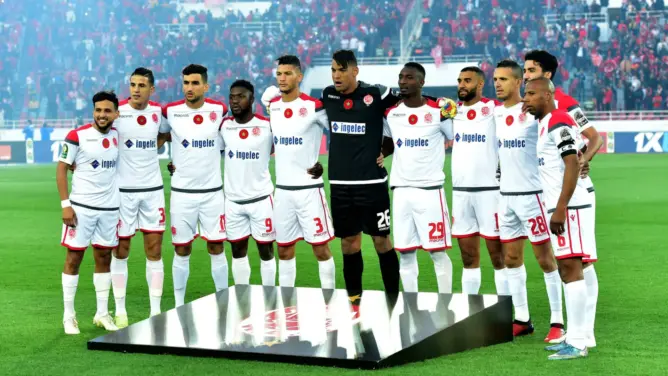 قرعة كأس العرش: قمة حارقة بين الوداد والجيش وهذه مباريات دور الـ16