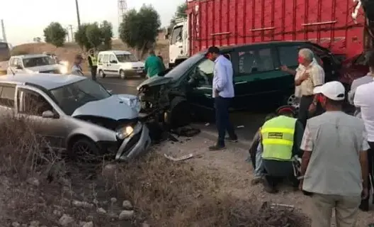 اصطدام بين سيارتين يخلف مصابين بضواحي خريبكة