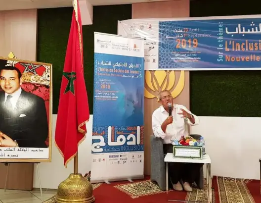 وزير بحكومة العثماني: العربية لغة ميتة ولم تتطور منذ 14 قرنا .. والفرنسية “ثروة” للمغاربة (صور)
