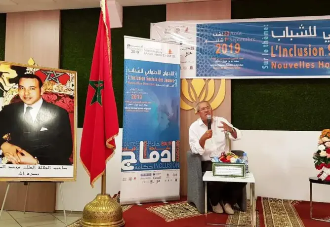 وزير بحكومة العثماني: العربية لغة ميتة ولم تتطور منذ 14 قرنا .. والفرنسية “ثروة” للمغاربة (صور)