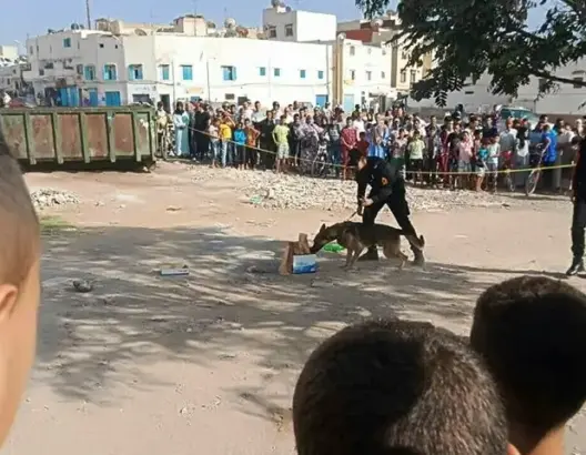 العثور على قارورات “مشبوهة” بحاوية للأزبال يستنفر أمن أكادير (صور)