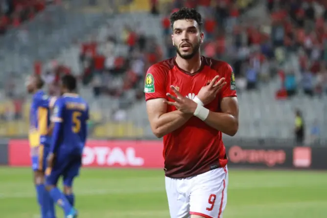 الأهلي المصري لـ”العمق الرياضي”: وليد أزارو لن يرحل عن القلعة الحمراء