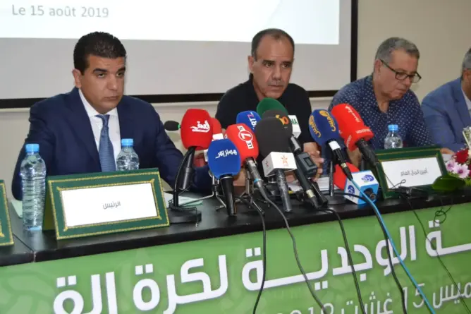 مولودية وجدة تستعد لاستقبال مولودية وهران في “مباراة أخوية”