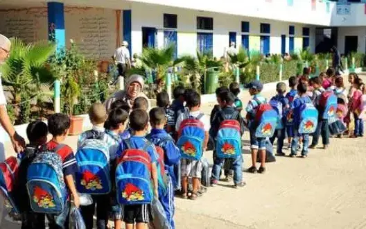 مكتبيون يطعنون في مشروع “مليون محفظة” ويدعون لفتح تحقيق