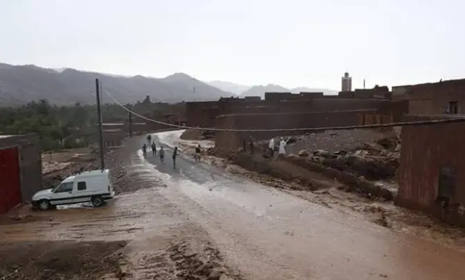 سوء الأحوال الجوية يضعف شبكة الاتصال بزاكورة.. واتصالات المغرب تتدخل