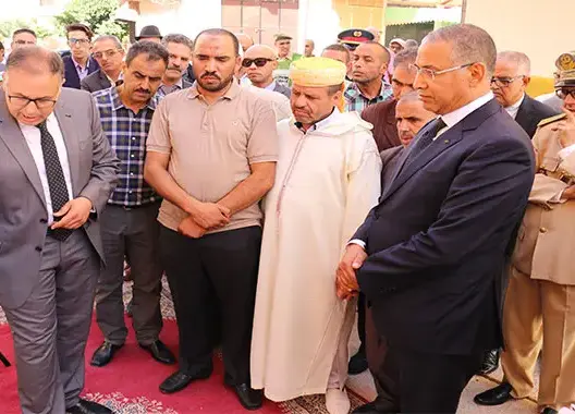 عامل الحاجب يعطي انطلاقة مشروع سوق القرب “السلام” (صور)