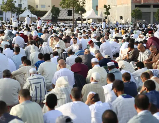علماء ومثقفون مغاربة يوقعون عريضة تستنكر منع صلاة عيد الأضحى