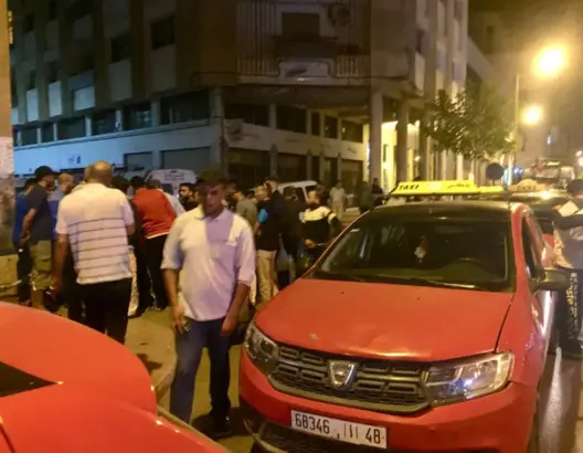 اعتداء على سائق سيارة أجرة وزملاؤه يتضامنون معه أمام ولاية أمن وجدة