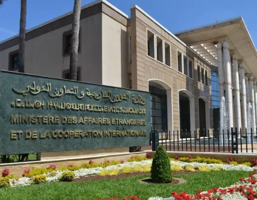 احتقان غير مسبوق بقطاع “مغاربة العالم” يضع بوريطة والمغاري في مرمى النيران