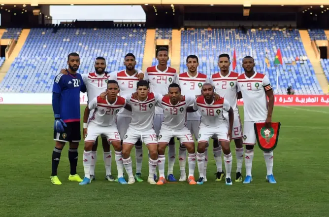 المنتخب المغربي يشد الرحال للجزائر .. عموتة وكتيبته جاهزون للقمة