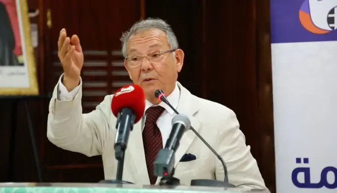 محامي حامي الدين يصف محاكمته بـ”الغريبة” ويرصد “الخروقات” (فيديو)