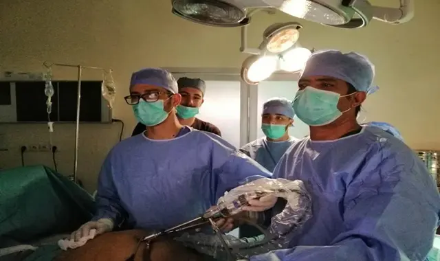 في سابقة بالمنطقة .. أطباء بطاطا يجرون عملية جراحية بتقنية متطورة