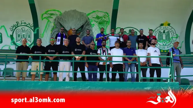 أنصار “هلال القدس” يزورون مقر فريق الرجاء البيضاوي (فيديو)