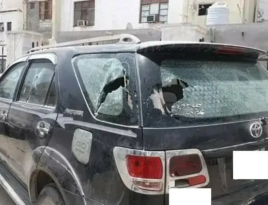 هشَّم زجاج 14 سيارة .. توقيف شخص في حالة هستيرية بأكادير