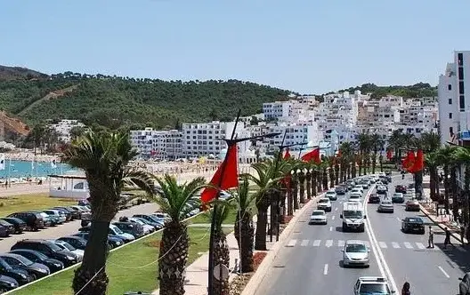 بعدما حاصره مواطنون .. أمن المضيق يعتقل شخصا متلبسا بالتغرير بطفلة قاصر