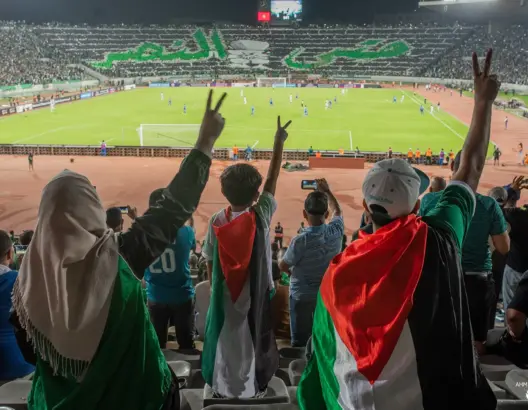 كاتب فلسطيني يصف دخول بعثة فريق الرجاء إلى القدس بـ”التطبيع”