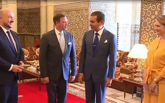 حل بالمغرب رفقة وفد رفيع.. الأمير رشيد يستقبل ولي عهد اللوكسمبورغ وعقيلته