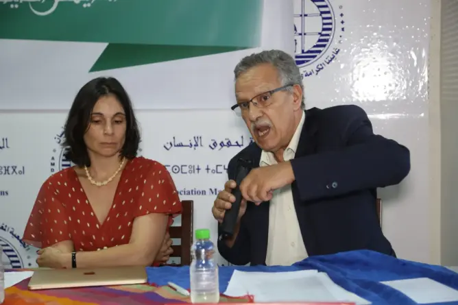 ناشط حقوقي يدعو لـ”الاستيلاء” على الجماعات الترابية لهذا السبب