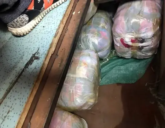 توقيف شاحنة بمدخل أكادير وعلى متنها أطنان من الملابس المهربة الرخيصة