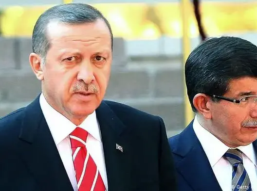 بعد صراع مع أردوغان.. داوود أوغلوا يستقيل من “العدالة والتنمية”