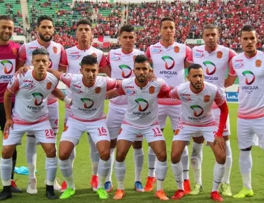 بينهم عميد الفريق.. اللائحة الكاملة للاعبين المصابين بكورونا في صفوف الحسنية
