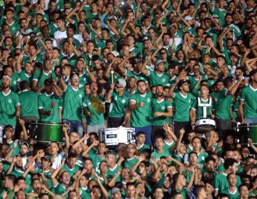 “نلعبو عليها ونجيبوها والله ما تروحي” تزعزع ملعب “بيترو سبورت” بالقاهرة (فيديو)