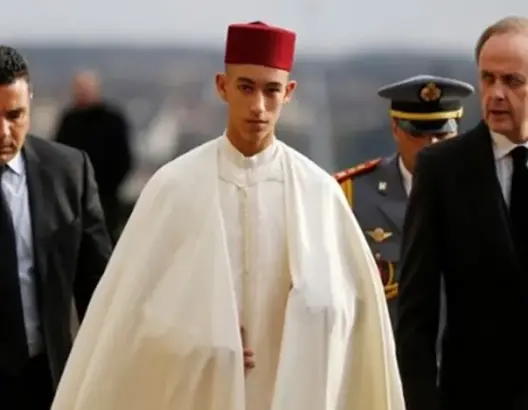 بعد تشييع جثمان شيراك.. الأمير مولاي الحسن يحضر مأدبة غذاء لماكرون