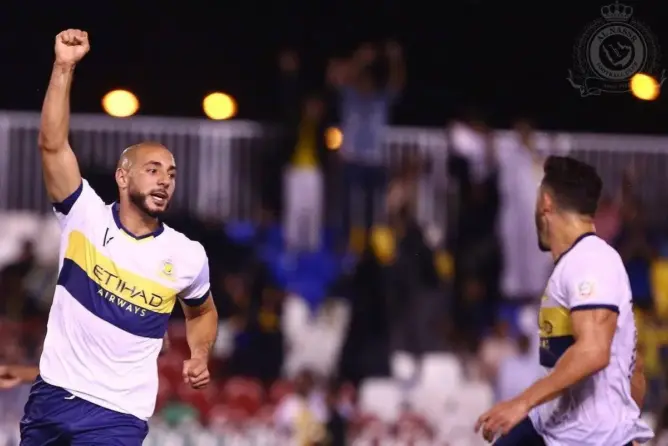 أمرابط ينهي الجدل ويرد على أخبار تمرده ضد النصر
