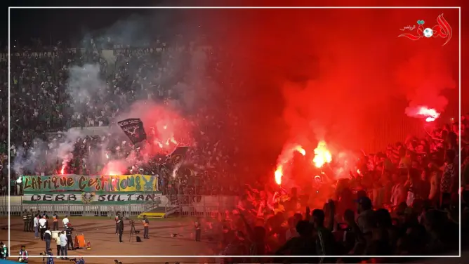 جماهير الرجاء الرياضي تشعل مدرجات “دونور” (فيديو)