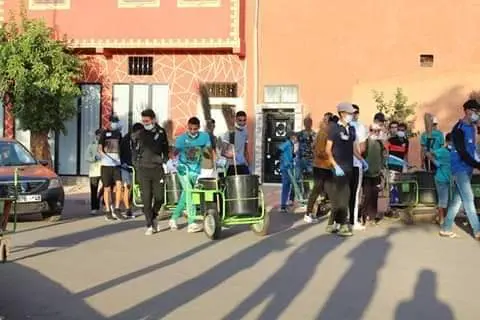 متطوعون ينظفون شوارع أزيلال ويحددون 31 غشت يوما محليا للنظافة (صور)