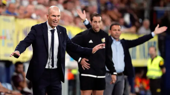 بعد الهزيمة القاسية أمام الـPSG .. الريال يمنح زيدان مهلة 4 مباريات