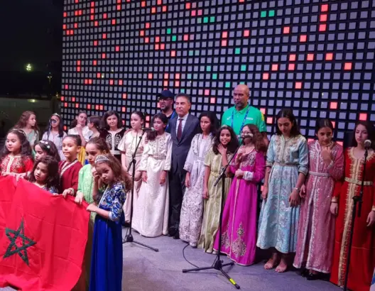 الجالية المغربية تشد الأنظار ببطولة العالم لألعاب القوى بالدوحة (صور)