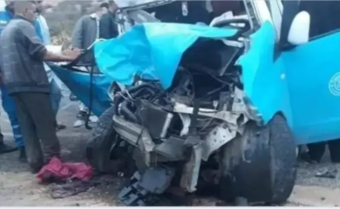 مقتل السائق وإصابة 6 أشخاص في اصطدام سيارة أجرة بشجرة بالصويرة