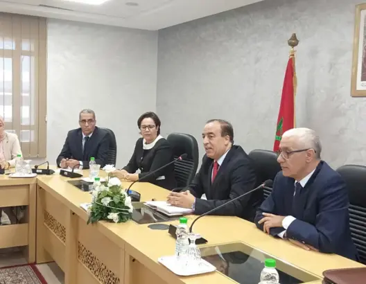 الطالبي العلمي يشيد بخلفه ويستحضر طبيعة العلاقة بينهما (فيديو)
