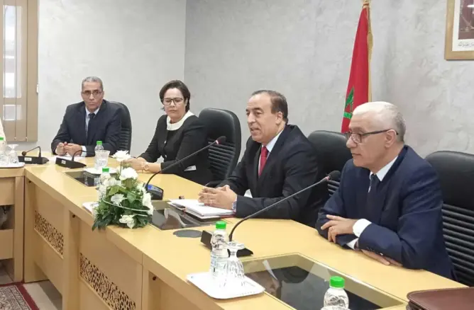 قبل تسليم حقيبته.. الطالبي يشيد بخلفه ويستحضر علاقتهما