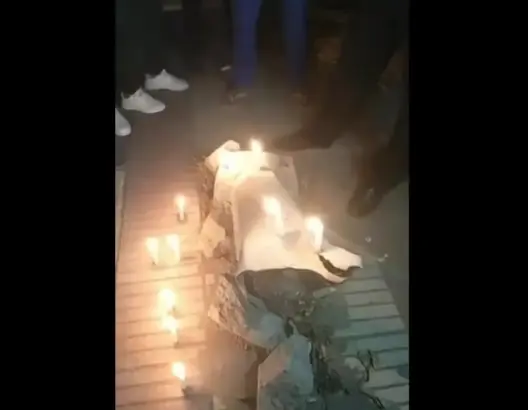 بعد انزكان.. الصخيرات تحتفل بمرور سنة على سقوط “عمود كهربائي” بالشارع العام