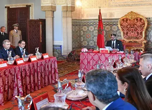 بعد التعديل الحكومي.. الملك يترأس أول مجلس وزاري