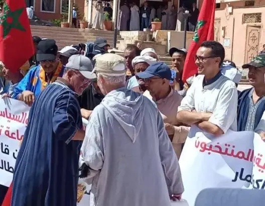 ساكنة “إداكوكمار” ضواحي تيزنيت “تنتفض” وتطالب بحقها في التنمية