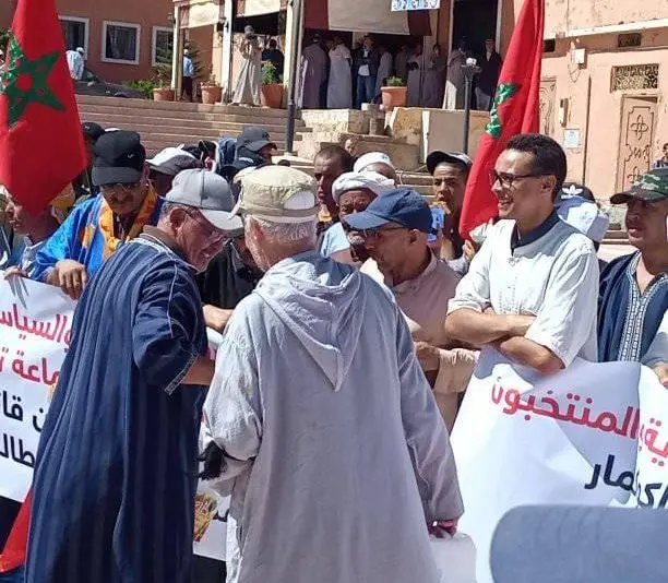 ساكنة “إداكوكمار” ضواحي تيزنيت “تنتفض” وتطالب بحقها في التنمية