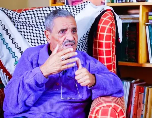 الجامعي: البام بُني على فراغ والبيجيدي تمخزن واستُهدف من الداخل (فيديو)
