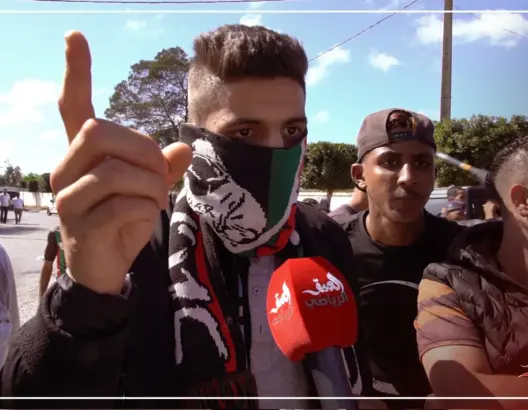 لهذا السبب ارتدت جماهير الجيش اللون الأسود (فيديو)