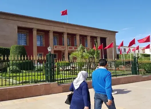 الترخيص للأجانب بمزاولة الطب بالمغرب يدخل مرحلة التصويت بالبرلمان