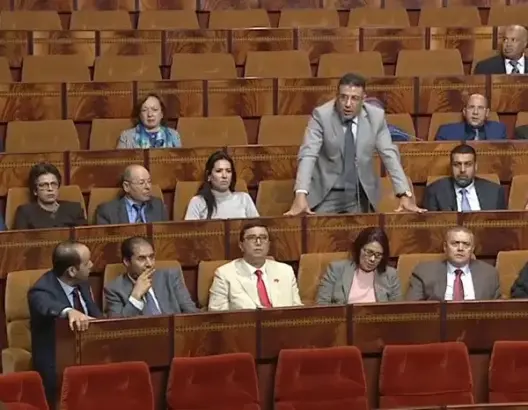 التقدم والاشتراكية يطالب بتعميم المنحة .. وأمزازي يعد بحل مرحلي