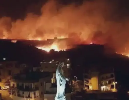لبنان تحترق.. اندلاع 104 حرائق والجيش يتدخل بمساعدة جوية من قبرص لإطفائها