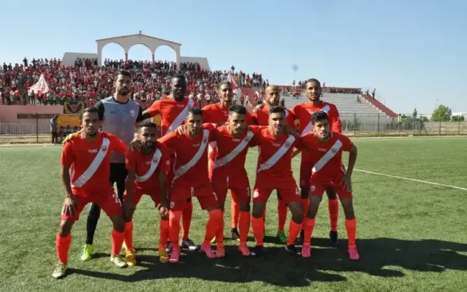 من يصدق أنها جماهير النادي المكناسي الممارس في قسم الهواة (فيديو)