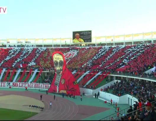 “افريقيا” تمنح لجماهير الحسنية 50 حافلة وتذاكر لنهائي كأس العرش بوجدة