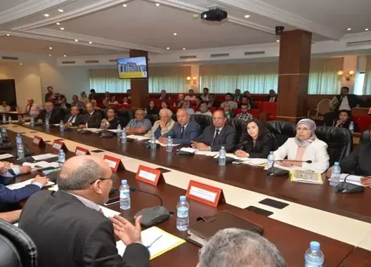 منع الحجز على أملاك الدولة يقسم الفريق الحركي بـ”المستشارين”