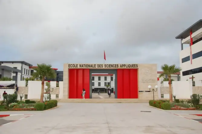 استئنافية أكادير تبرئ مديرا سابقا وموظفا بـ”ENSA أكادير” من تهم “التزوير وانتحال صفة”