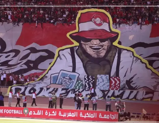 جماهير حسنية أكادير تبدع بتيفو رهيب أمام المغرب التطواني(فيديو)