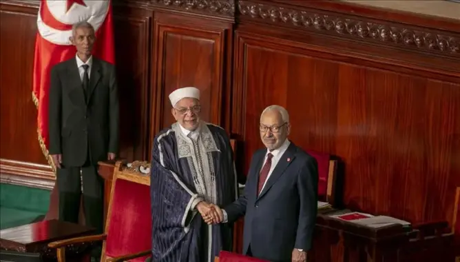 انتخاب الغنوشي رئيسا لبرلمان تونس.. و6 أسماء مرشحة لرئاسة الحكومة الجديدة